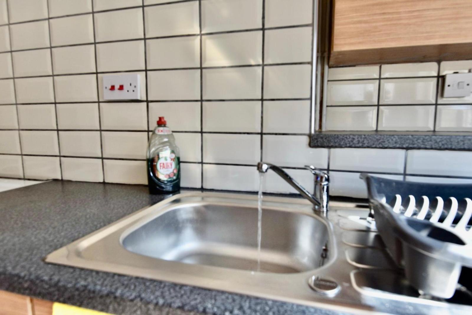 Come On In Lucas Street Newport Train Station Sleep Upto 8 Villa Ngoại thất bức ảnh