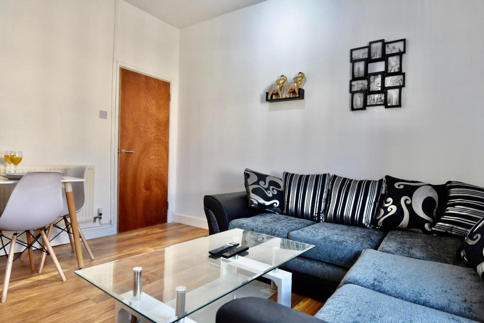 Come On In Lucas Street Newport Train Station Sleep Upto 8 Villa Ngoại thất bức ảnh