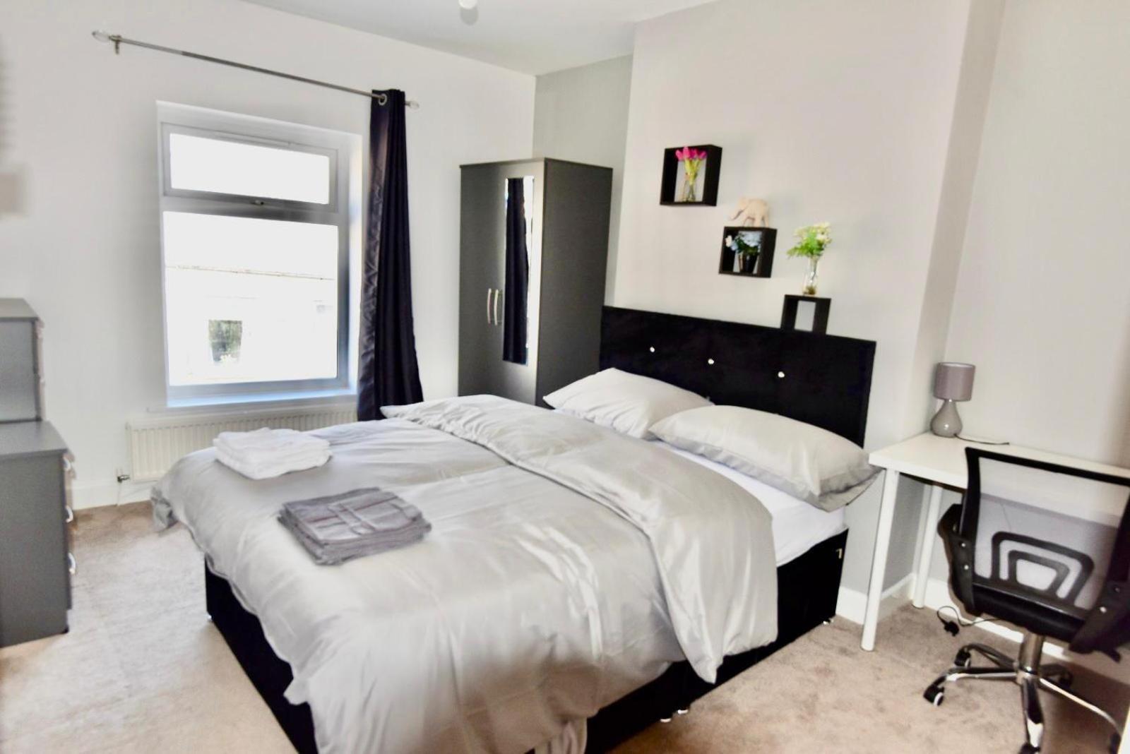 Come On In Lucas Street Newport Train Station Sleep Upto 8 Villa Ngoại thất bức ảnh