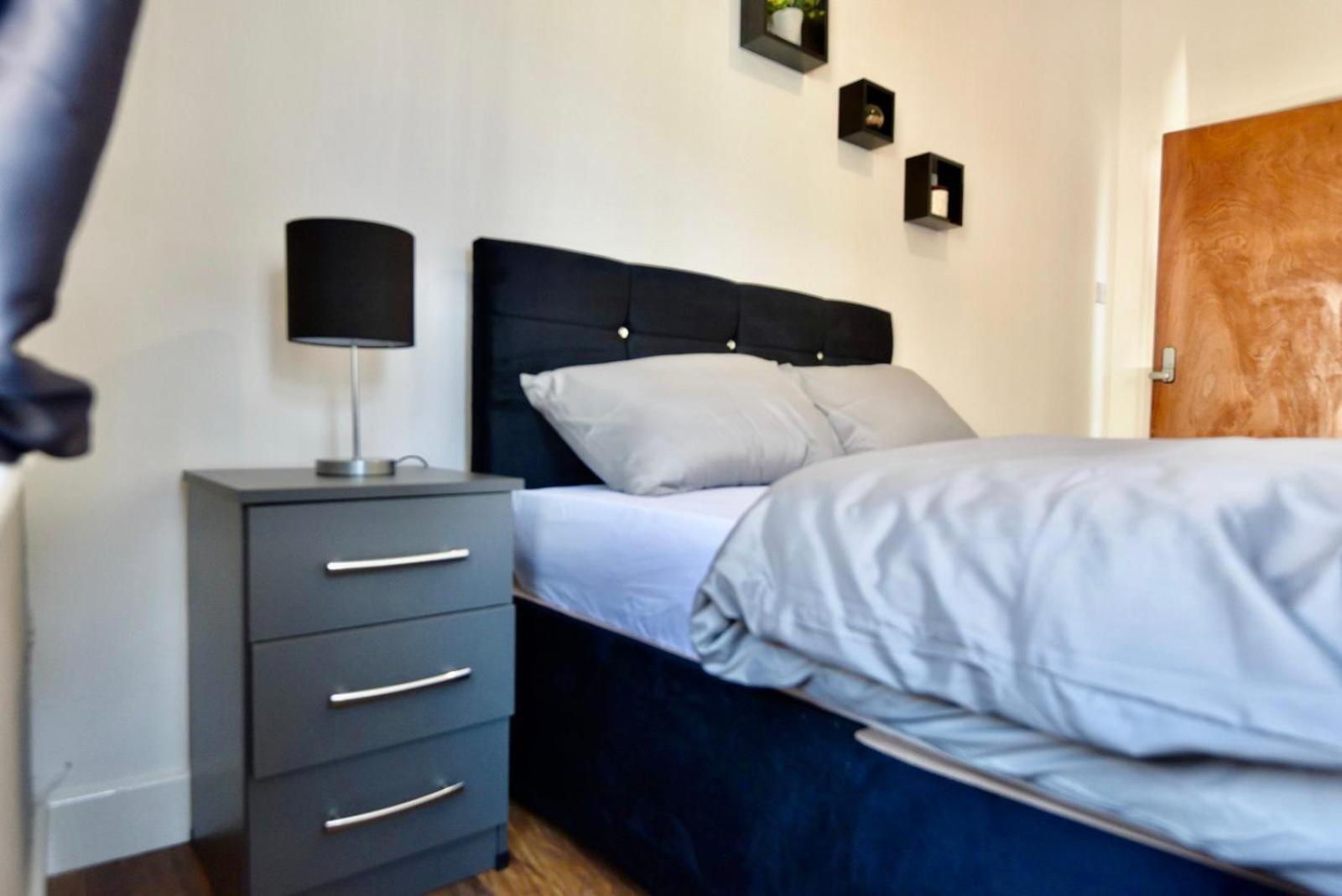 Come On In Lucas Street Newport Train Station Sleep Upto 8 Villa Phòng bức ảnh